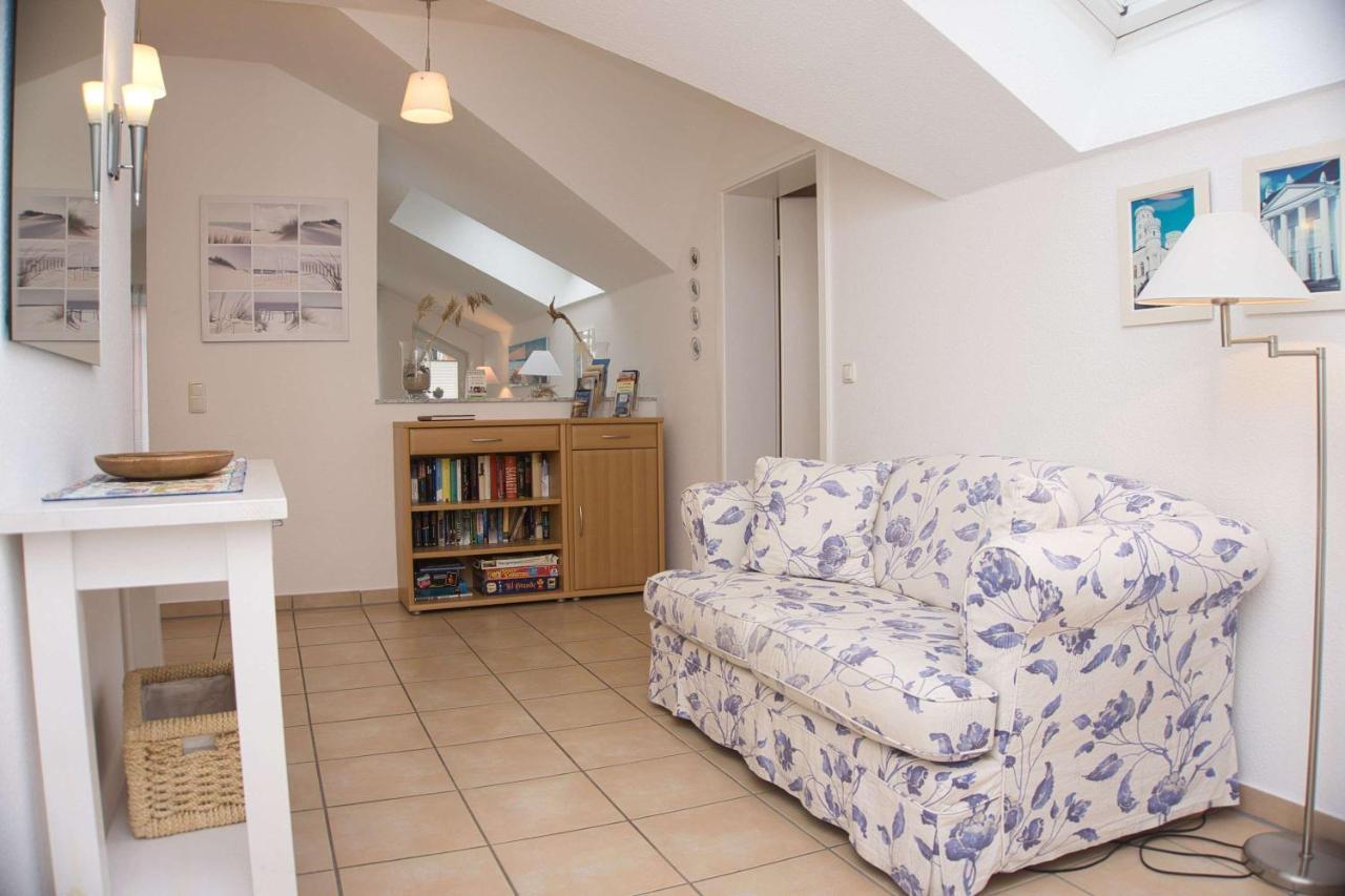 Balkon Mit Traumhaften Meerblick, Gratis Nutzung Vom Ahoi Erlebnisbad Und Sauna In Sellin Duenenhaus Fewo05 괴렌 외부 사진