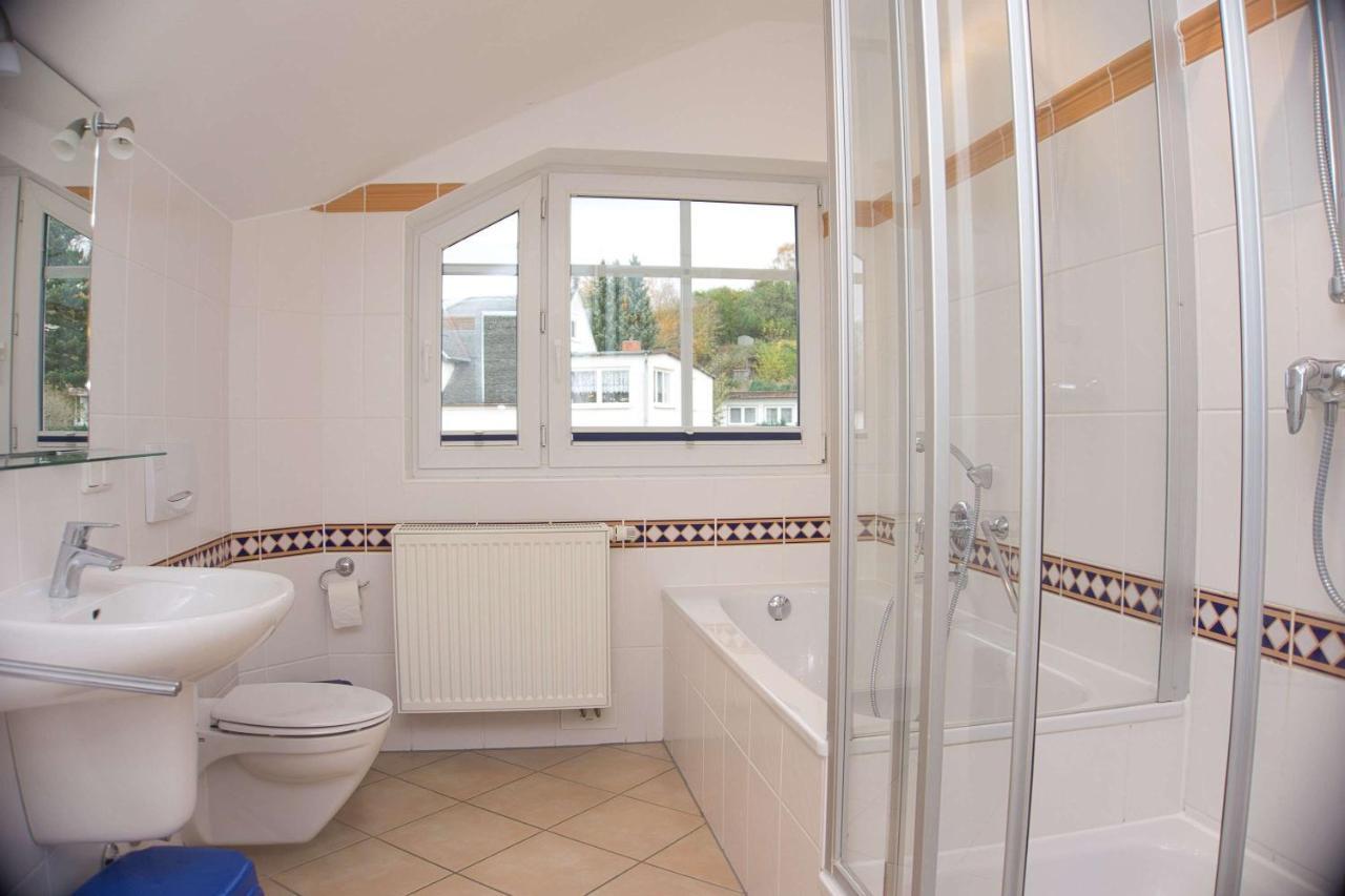 Balkon Mit Traumhaften Meerblick, Gratis Nutzung Vom Ahoi Erlebnisbad Und Sauna In Sellin Duenenhaus Fewo05 괴렌 외부 사진