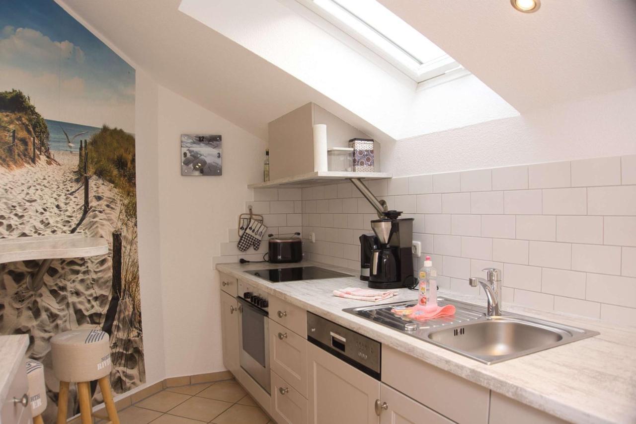 Balkon Mit Traumhaften Meerblick, Gratis Nutzung Vom Ahoi Erlebnisbad Und Sauna In Sellin Duenenhaus Fewo05 괴렌 외부 사진