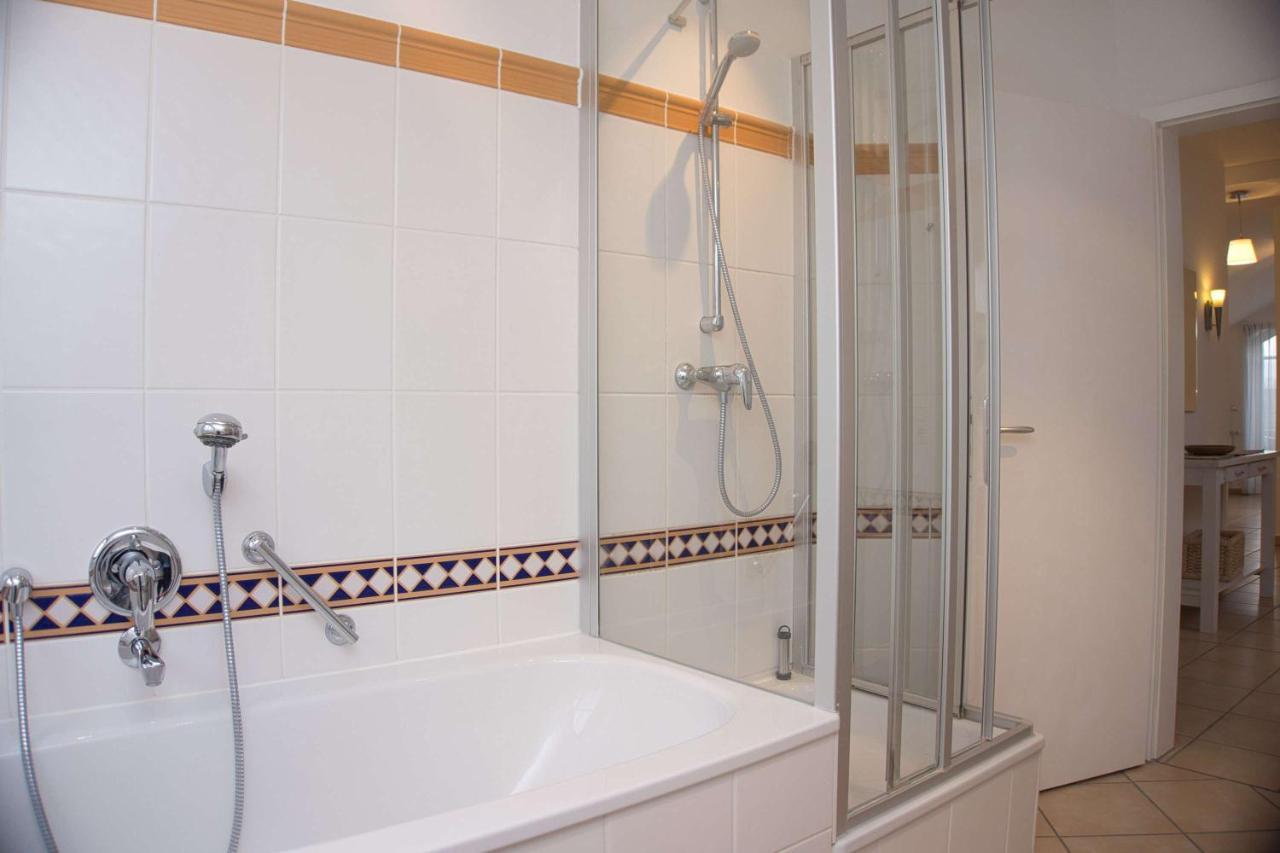 Balkon Mit Traumhaften Meerblick, Gratis Nutzung Vom Ahoi Erlebnisbad Und Sauna In Sellin Duenenhaus Fewo05 괴렌 외부 사진