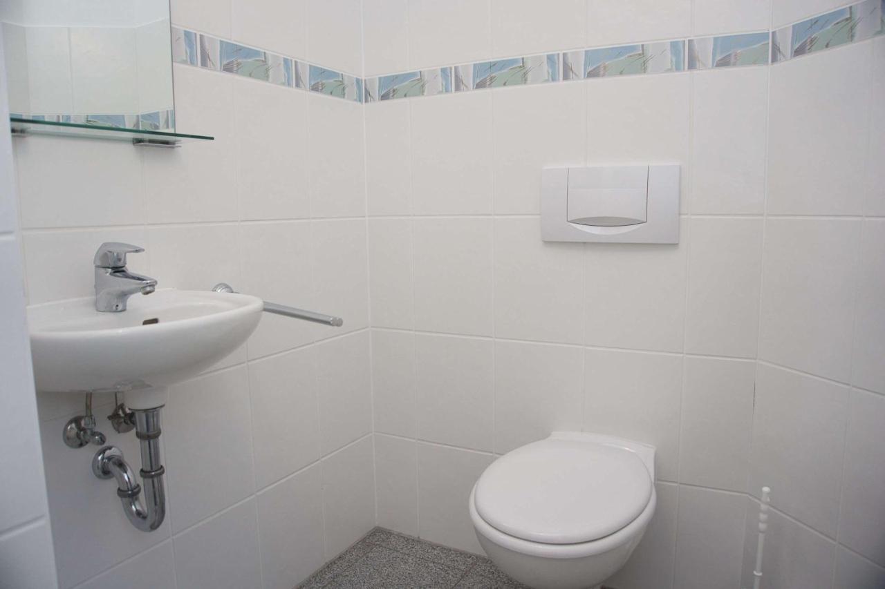 Balkon Mit Traumhaften Meerblick, Gratis Nutzung Vom Ahoi Erlebnisbad Und Sauna In Sellin Duenenhaus Fewo05 괴렌 외부 사진
